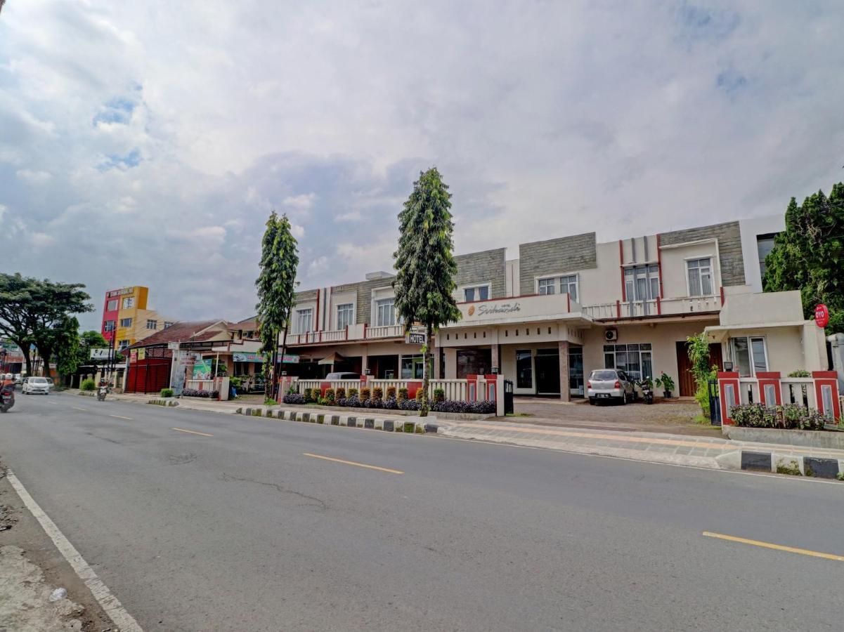 Oyo 90347 Hotel Srikandi Syariah Tasikmalaya Exteriér fotografie