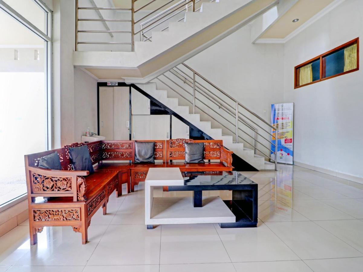 Oyo 90347 Hotel Srikandi Syariah Tasikmalaya Exteriér fotografie
