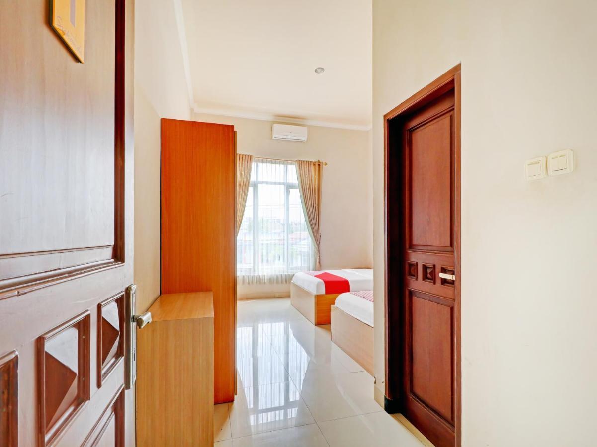 Oyo 90347 Hotel Srikandi Syariah Tasikmalaya Exteriér fotografie